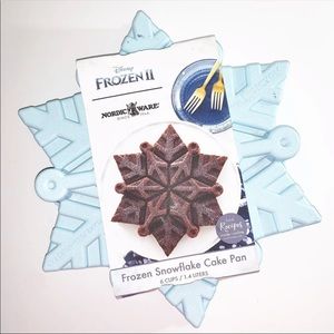 Disney frozen Nordic Ware metal snowflake cake pan